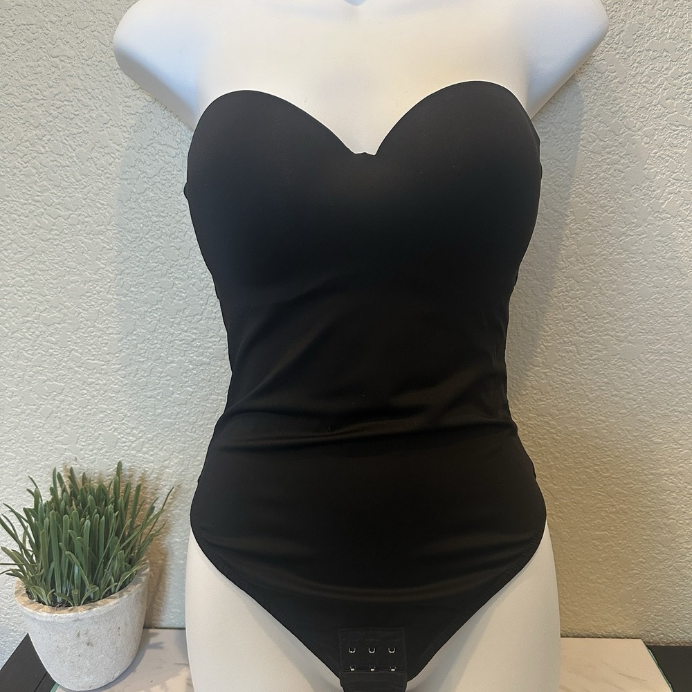 She's Waisted Black Seamless Shapewear Bodysuit with Built-In Cups Strapless S